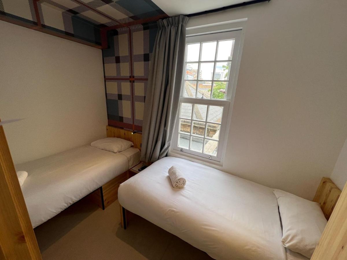 Easyhotel Paddington London Exterior foto