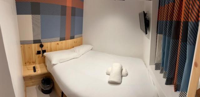 Easyhotel Paddington London Exterior foto